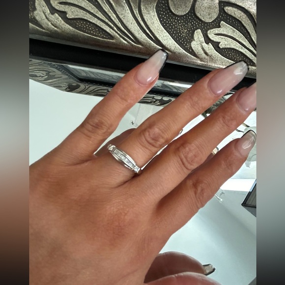 10k gold diamond ring - Picture 4 of 4